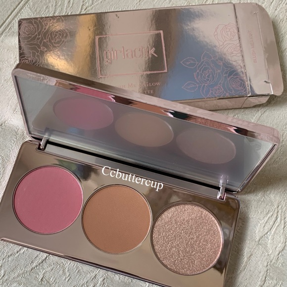 Girlactik Blush Me & Glow Face Bronzer Highlighter Palette in Light - Picture 1 of 13